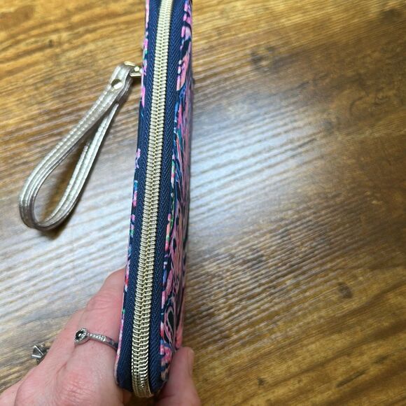 Lilly Pulitzer Tiki Palm Wristlet Clutch Smartphone Holder Credit Card Holder - Picture 5 of 11